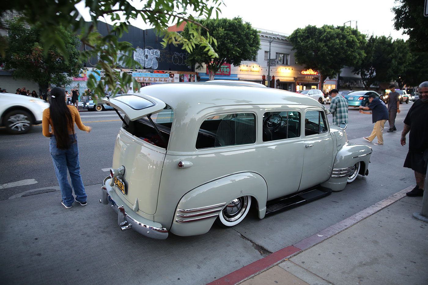 1948 Chevrolet Suburban - Lowrider Culture